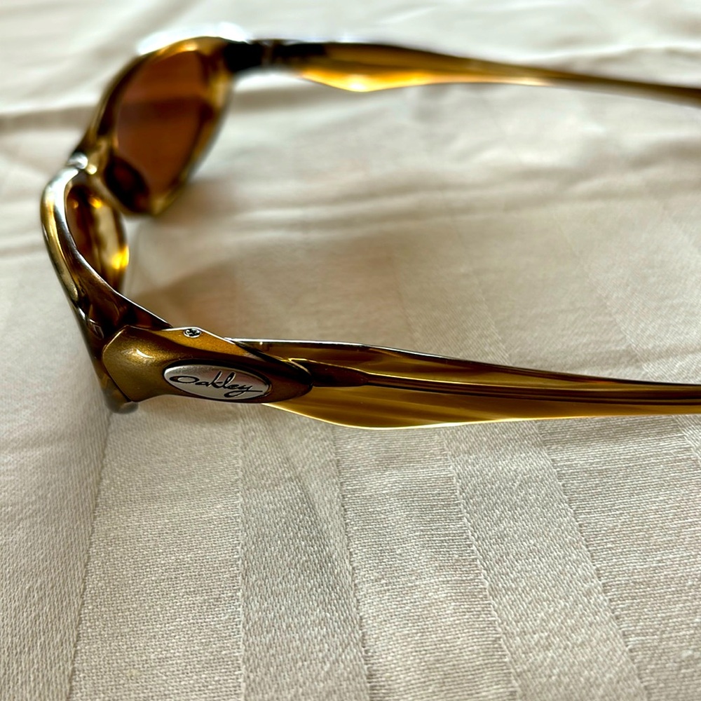 Oakley Halo sunglasses